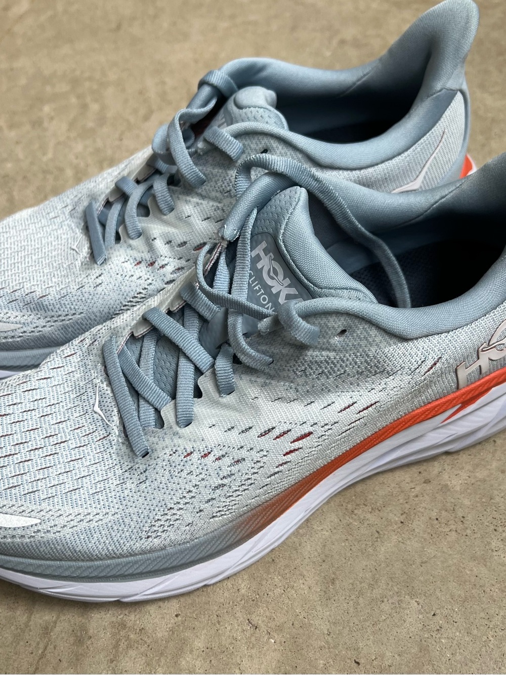 Hoka One One Women's Clifton 8 size 7.5
